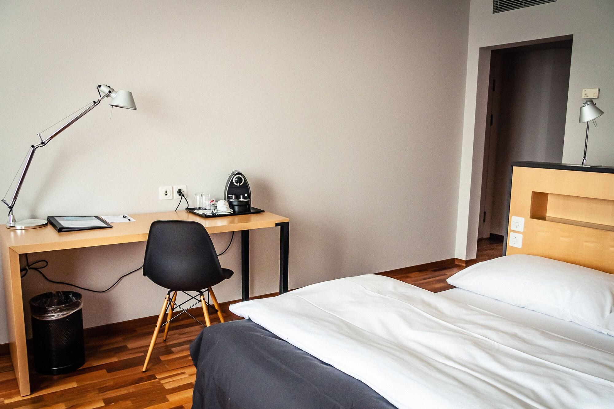 Royal Hotel - Urban Living Basel Ngoại thất bức ảnh