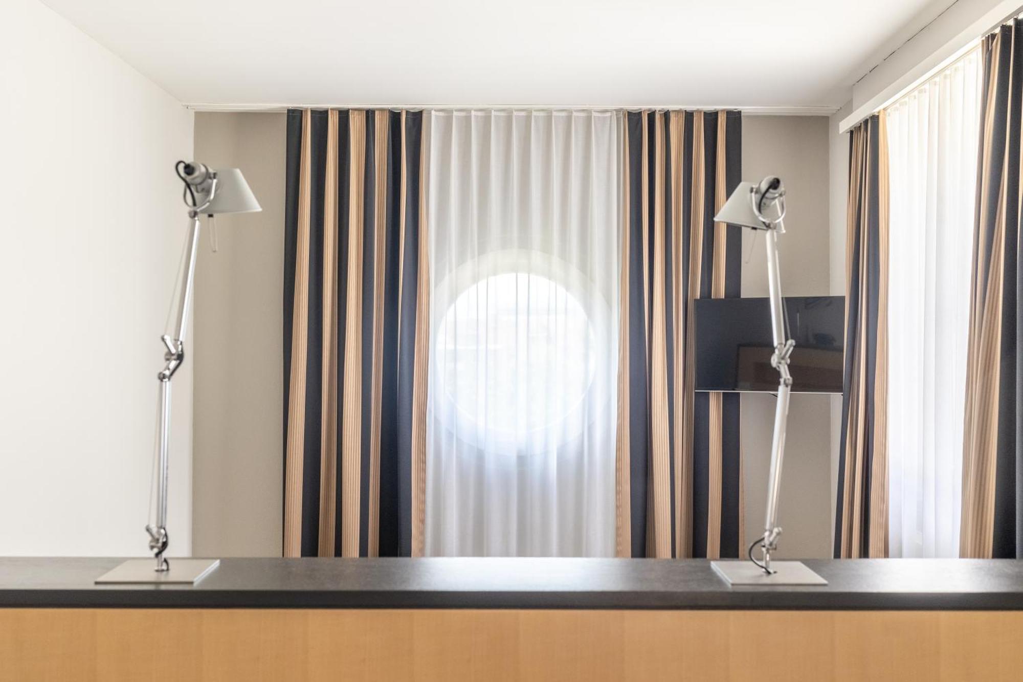 Royal Hotel - Urban Living Basel Ngoại thất bức ảnh