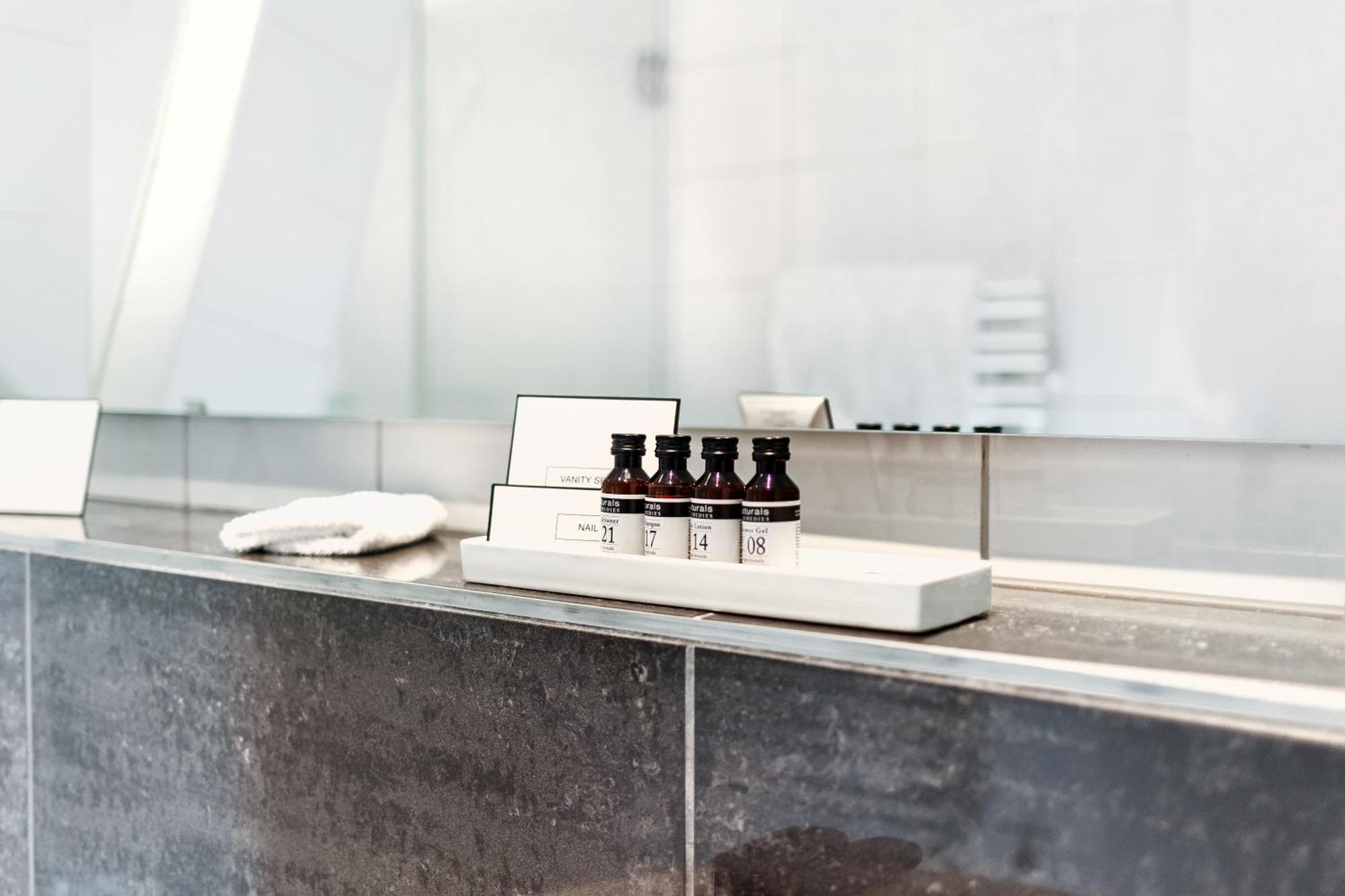 Royal Hotel - Urban Living Basel Ngoại thất bức ảnh