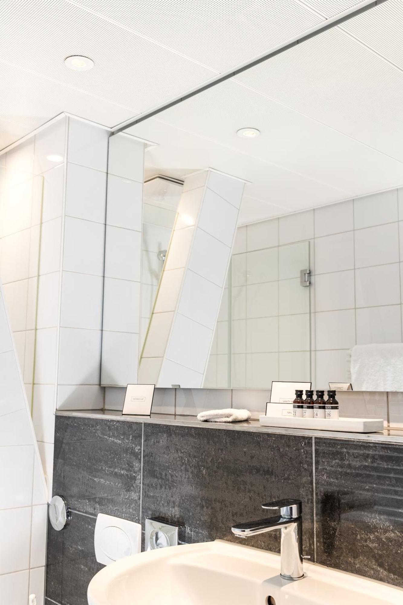Royal Hotel - Urban Living Basel Ngoại thất bức ảnh